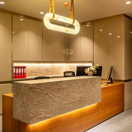 Hotel Erk *