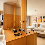 Erk Hotel *