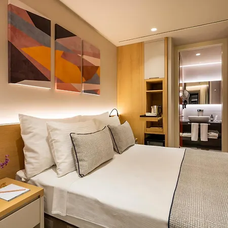 Erk Hotel *